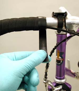 Обрезание окончания ПВХ-ленты Обрезание окончания ПВХ-ленты